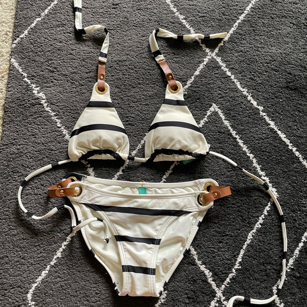 VIX Paula Hermanny Cream Navy 2 piece bikini set